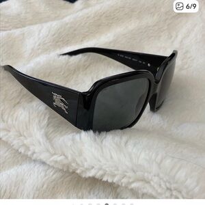 ISO - SEEKING-Burberry Black Sunglasses with Silver Logo